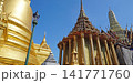 黄金色に輝く仏塔（エメラルド寺院） 141771760