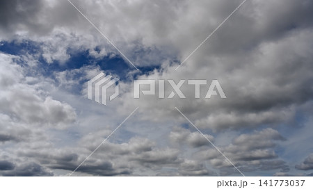 雲多き空 雲多き空 141773037