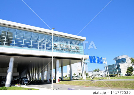 新千歳空港の国際線ターミナルビル 141775529