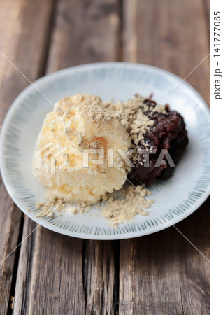 黒豆きなこをかけた粒あんのクリームぜんざい 141777085