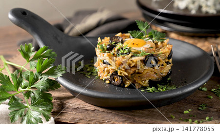 Creamy hummus bowl with fresh vegetable sticks Creamy hummus bowl with fresh vegetable sticks 141778055