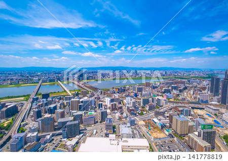 大阪市北部の街並と淀川 大阪市北部の街並と淀川 141778819