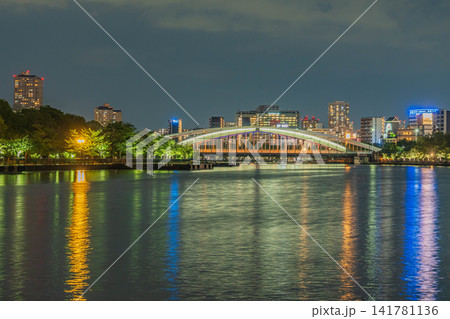 水都大阪夜景　桜宮橋（銀橋）大阪市 141781136