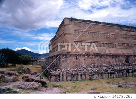 メキシコ ミトラ遺跡のモザイク メキシコ ミトラ遺跡のモザイク 141783263