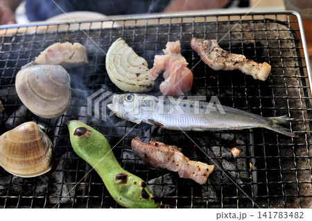 自宅でバーべキュウ 自宅でバーべキュウ 141783482