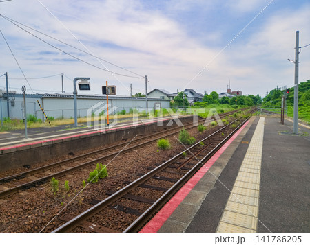 Train station platform in Hokuei, Japan Train station platform in Hokuei, Japan 141786205