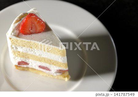 苺のショートケーキ 苺のショートケーキ 141787549