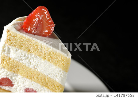 苺のショートケーキ 141787558