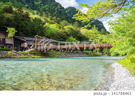 さわやか上高地『河童橋』《長野県 松本市》 さわやか上高地『河童橋』《長野県 松本市》 141788461