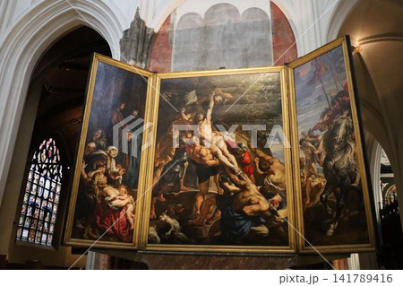 ノートルダム大聖堂の祭壇画 ルーベンス・キリスト昇架【ベルギー・アントワープ】 ノートルダム大聖堂の祭壇画 ルーベンス・キリスト昇架【ベルギー・アントワープ】 141789416