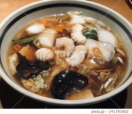 海鮮たっぷりの五目あんかけ麺 141791602