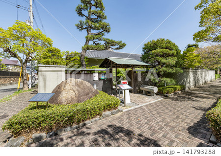 兵庫県芦屋市 晴天の芦屋市谷崎潤一郎記念館 兵庫県芦屋市 晴天の芦屋市谷崎潤一郎記念館 141793288