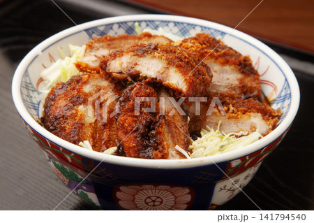 ソースヒレカツ丼 ソースヒレカツ丼 141794540
