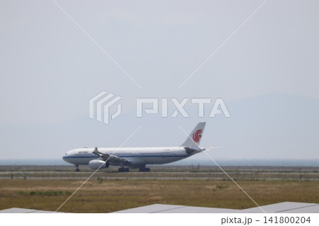 フライト前の飛行機 141800204