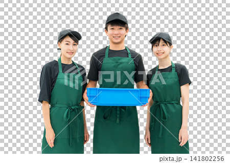 廚房和後院的男女廚房工作人員和烹飪人員 141802256