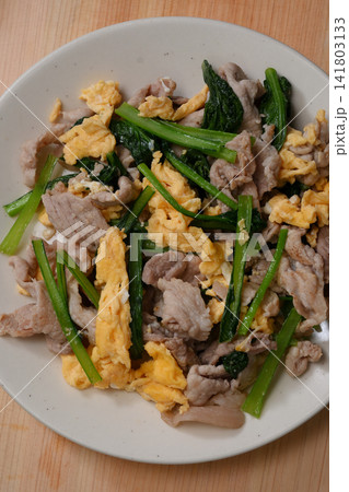 豚肉と小松菜の中華風卵炒め 豚肉と小松菜の中華風卵炒め 141803133