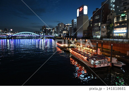 東京夜景 浅草界隈 隅田川と屋形船 東京夜景 浅草界隈 隅田川と屋形船 141818681