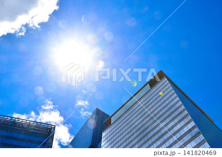 夏　太陽　夏日　真夏日　猛暑日　酷暑日 141820469