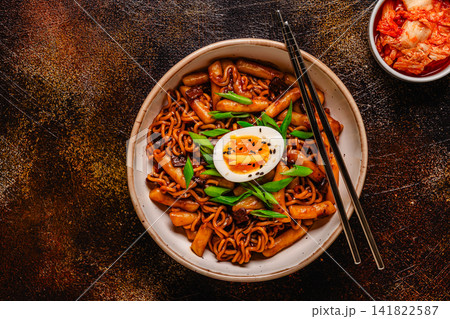 Rapokki - tteokbokki with noodles and chajang sauce 141822587