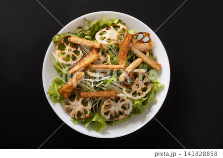 根菜サラダ(揚げ 蓮根 長芋) 根菜サラダ(揚げ 蓮根 長芋) 141828858