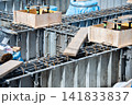 基礎工事における型枠設置とアンカーボルトの施工 141833837