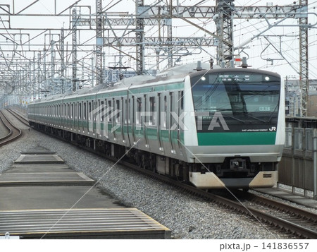 E233系7000番台(与野本町駅にて撮影) E233系7000番台(与野本町駅にて撮影) 141836557