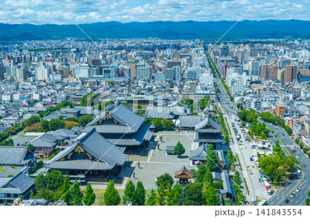 京都市　京都タワーから見渡す京都の街並み　東本願寺方面 141843554