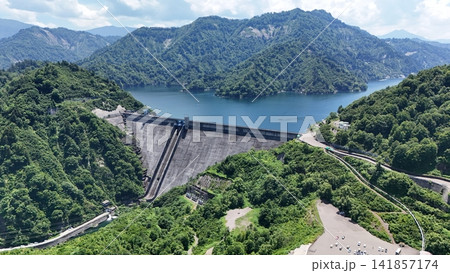 <空撮・奥只見>奥只見ダムから望む奥只見湖 <空撮・奥只見>奥只見ダムから望む奥只見湖 141857174