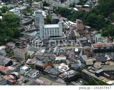 群馬県草津町の山間部市街地を捉えた空撮写真 群馬県草津町の山間部市街地を捉えた空撮写真 141857457