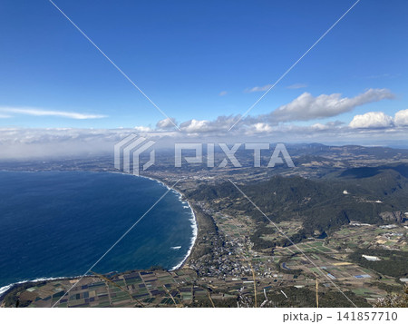 1月上旬の開聞岳(鹿児島県指宿市) 1月上旬の開聞岳(鹿児島県指宿市) 141857710
