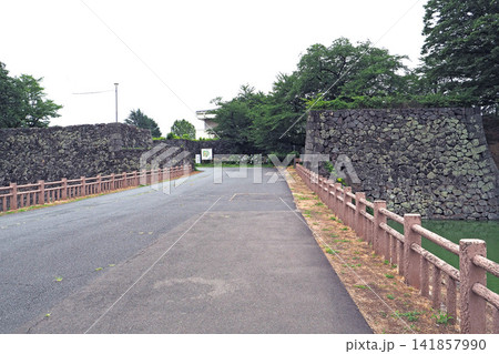 山形城跡(霞城公園) 二ノ丸南大手門跡(山形県山形市) 山形城跡(霞城公園) 二ノ丸南大手門跡(山形県山形市) 141857990