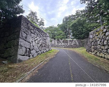 山形城跡(霞城公園) 二の丸西不明門跡(山形県山形市) 山形城跡(霞城公園) 二の丸西不明門跡(山形県山形市) 141857996