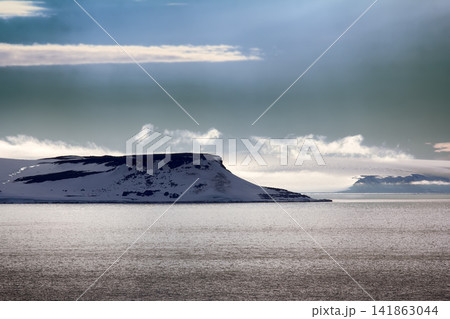Arctic Islands Glaciers, snowfields and rock outcrops Arctic Islands Glaciers, snowfields and rock outcrops 141863044