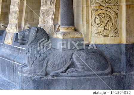 Lion sculpture in the Assyrian-Egyptian style Lion sculpture in the Assyrian-Egyptian style 141864056