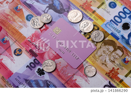A credit card for contactless cashless payments via a terminal or online. A credit card A credit card for contactless cashless payments via a terminal or online. A credit card 141866290