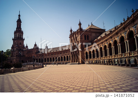 Panoramic architectural view of the iconic Plaza of Spain in Seville 141871052