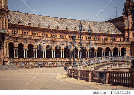 Panoramic architectural view of the iconic Plaza of Spain in Seville 141871128