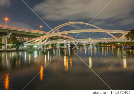 水都大阪夜景 飛翔橋 大阪市 水都大阪夜景 飛翔橋 大阪市 141872403