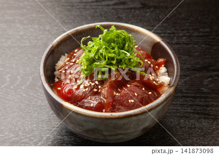 まぐろ漬け丼 まぐろ漬け丼 141873098