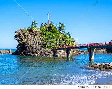 弁天岩（新潟県糸魚川市） 141873244