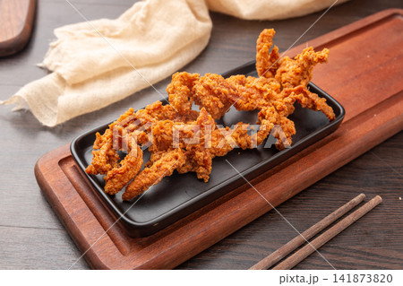 sichuan Style Crispy Fried Chicken Skin Spicy Deep Fried Crunchy Poultry Snack 141873820