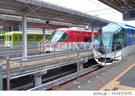 近鉄 しまかぜと伊勢志摩ライナー、つどい(賢島駅) 近鉄 しまかぜと伊勢志摩ライナー、つどい(賢島駅) 141875970