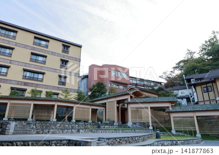 日本の温泉街の景観(草津温泉 群馬県 吾妻郡 草津町) 日本の温泉街の景観(草津温泉 群馬県 吾妻郡 草津町) 141877863