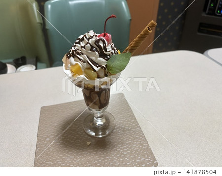 カラオケ館 熊谷銀座店 チョコレートパフェ カラオケ No.4 カラオケ館 熊谷銀座店 チョコレートパフェ カラオケ No.4 141878504