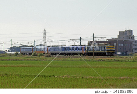 北陸本線 加賀笠間-松任 JR西日本 EF81-104(敦賀)+12系+24系 きのくにシーサイド 北陸本線 加賀笠間-松任 JR西日本 EF81-104(敦賀)+12系+24系 きのくにシーサイド 141882890