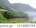 只見線「逆瀬川河口と只見川の川霧を背景に」早戸駅周辺 141886394