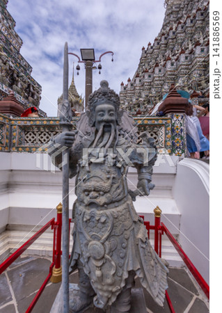Wat Arun Guardian Giant Wat Arun Guardian Giant 141886569