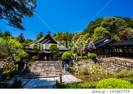国宝 瑠璃光寺【山口県山口市】 141887754