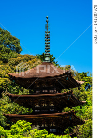国宝 瑠璃光寺 五重塔【山口県山口市】 国宝 瑠璃光寺 五重塔【山口県山口市】 141887979