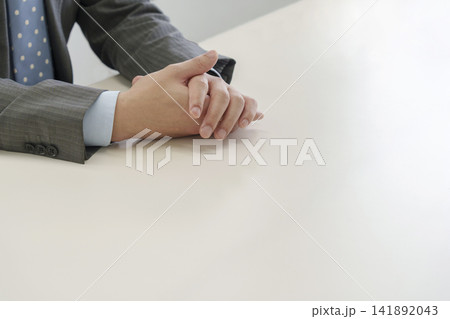 打合せ・会話・商談・面接のパーツカット 打合せ・会話・商談・面接のパーツカット 141892043